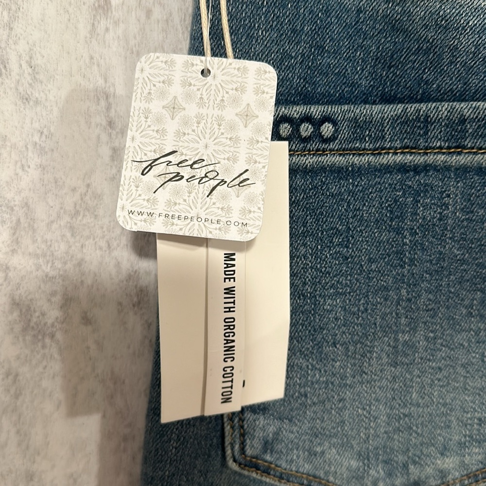Jeans - Picture 4 of 5
